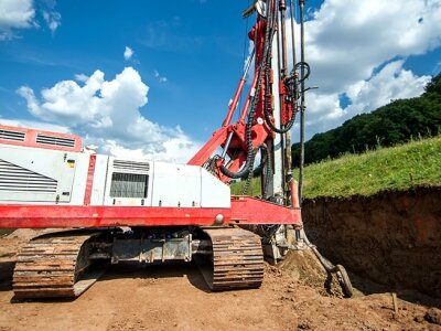 Tracked drill rig - Astrak